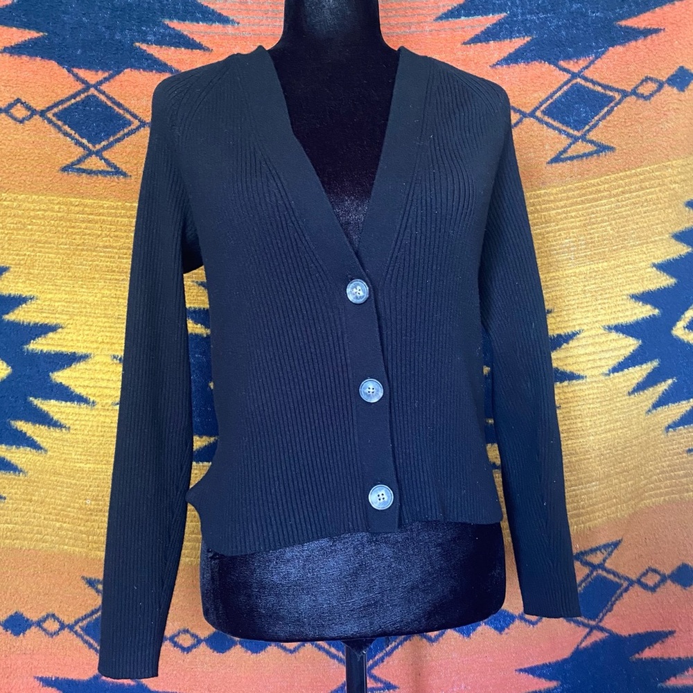 Banana Republic Button up Sweater Top. V Neck. Long Sleeve. Like New. Medium.